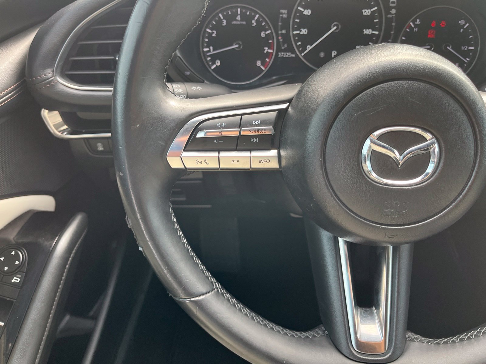 Used 2022 MAZDA MAZDA3 s FWD image 21