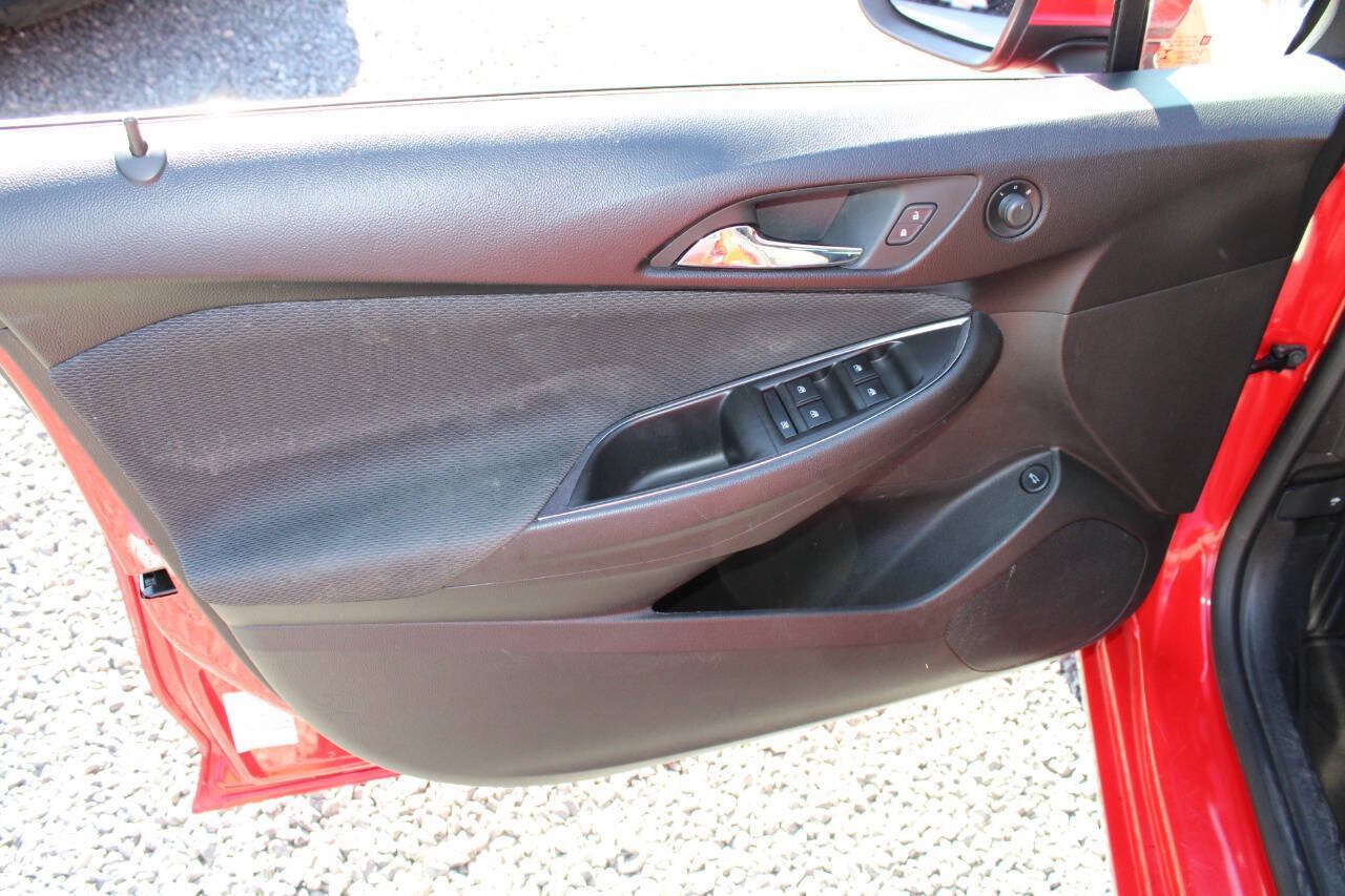 Used 2017 Chevrolet Cruze LT FWD image 19