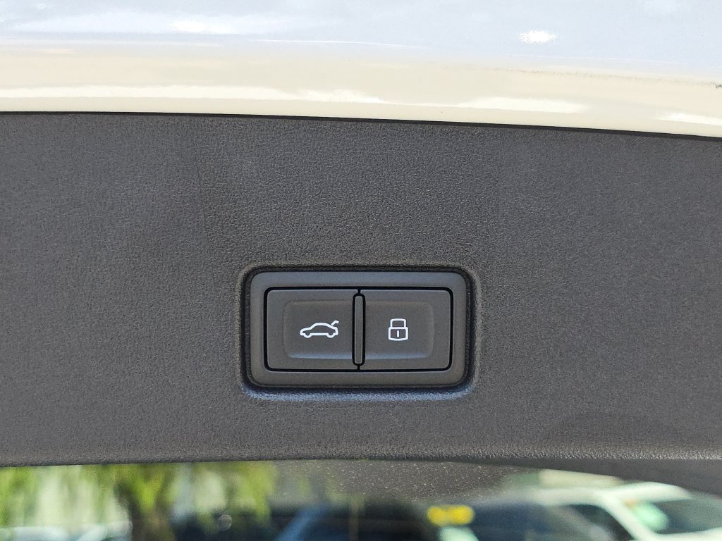 Used 2024 Audi Q4 e-tron Prestige w/ Black Optic Package AWD/4WD image 16