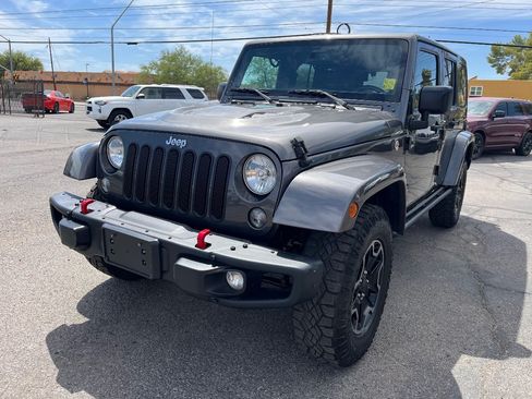 Used 2016 Jeep Wrangler Unlimited Rubicon AWD/4WD image 11