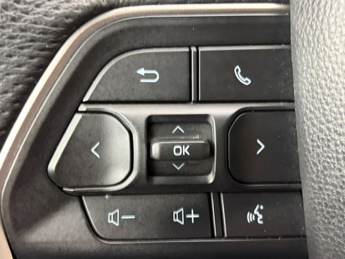 Used 2025 Toyota Tacoma TRD Sport w/ TRD Sport Upgrade Package AWD/4WD image 20