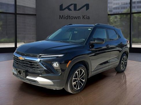 Used 2024 Chevrolet TrailBlazer LT w/ LT Cold Weather Package FWD image 7