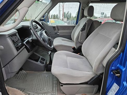 Used 2001 Volkswagen Eurovan MV image 10