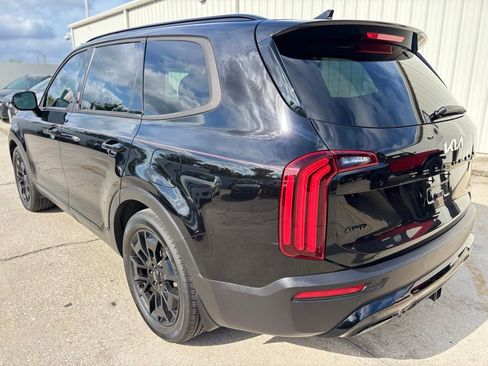 Used 2022 Kia Telluride SX w/ SX Prestige Package AWD/4WD image 3