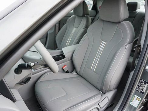 New 2026 Hyundai Elantra SEL Sport Premium FWD image 13