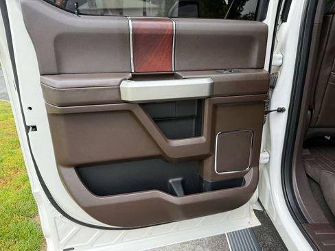 Used 2017 Ford F250 King Ranch w/ King Ranch Ultimate Package AWD/4WD image 33