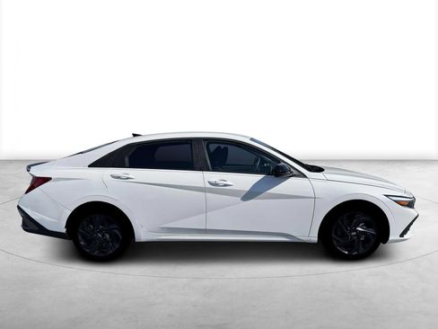 New 2026 Hyundai Elantra Sport image 9