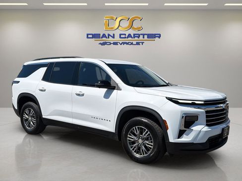 Used 2024 Chevrolet Traverse LT AWD/4WD image 7