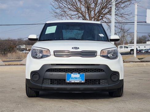Used 2017 Kia Soul image 2