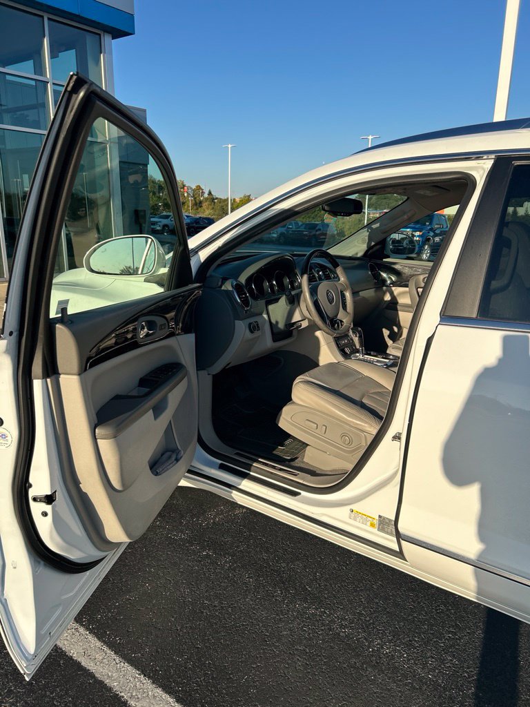 Used 2016 Buick Enclave Leather FWD image 5