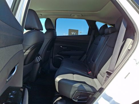 Used 2025 Hyundai Tucson Limited AWD/4WD image 11