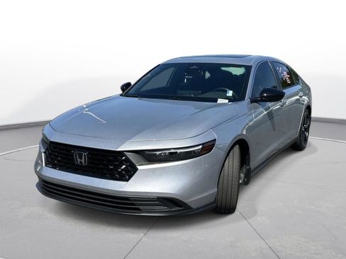Used 2024 Honda Accord Sport image 2