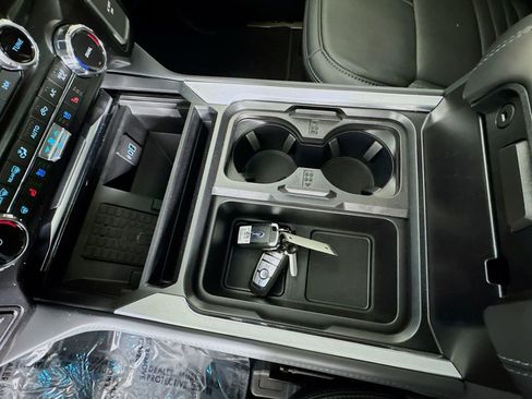 Used 2026 Ford F450 Platinum w/ FX4 Off-Road Package image 27