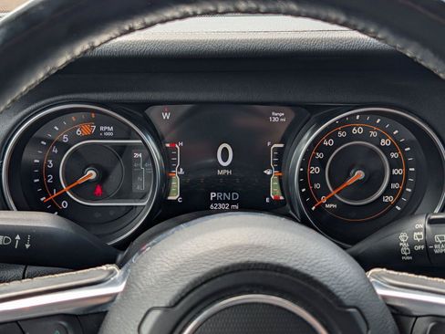 Used 2020 Jeep Wrangler Unlimited Sahara AWD/4WD image 28