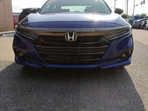 Used 2022 Honda Accord Sport image 6