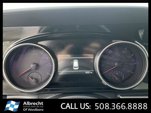 Used 2024 Kia Carnival EX image 26