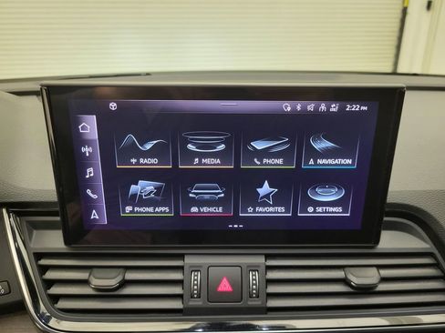 Used 2021 Audi Q5 2.0T Premium w/ Convenience Package image 10
