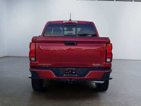 Used 2024 Chevrolet Colorado LT w/ LT Convenience Package II image 4