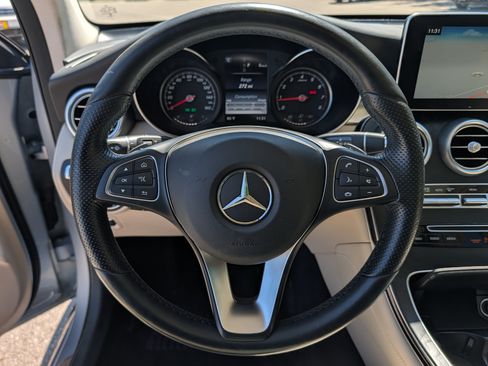 Used 2017 Mercedes-Benz GLC 300 4MATIC image 30