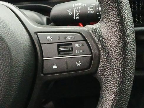 Used 2023 Honda HR-V LX image 10