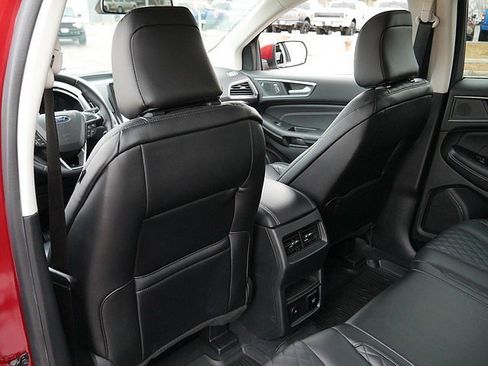 Used 2024 Ford Edge Titanium image 15