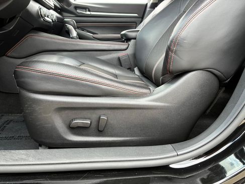 Used 2023 Nissan Altima 2.5 SR FWD image 13