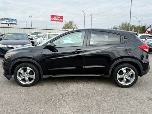 Used 2017 Honda HR-V EX image 6