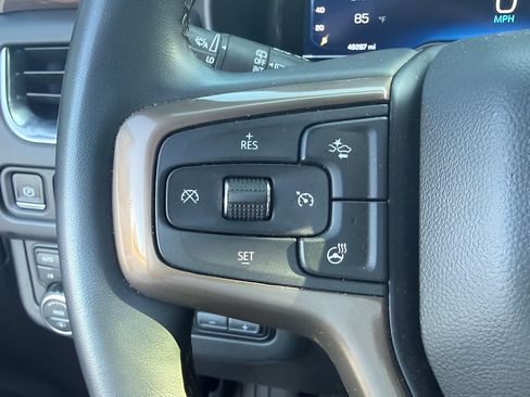 Used 2024 Chevrolet Suburban High Country AWD/4WD image 16