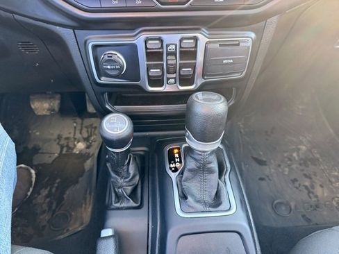 Used 2023 Jeep Wrangler Willys image 22