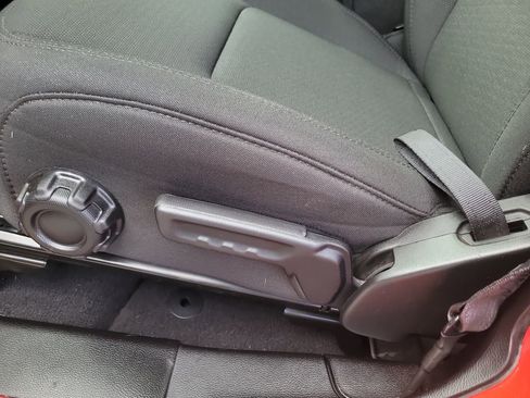 Used 2023 Jeep Wrangler Sport S image 16