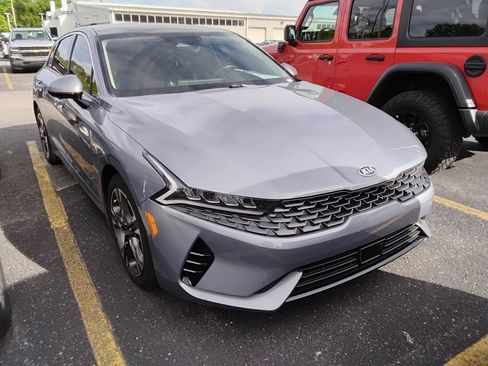 Used 2021 Kia K5 EX w/ EX Premium Package FWD image 3