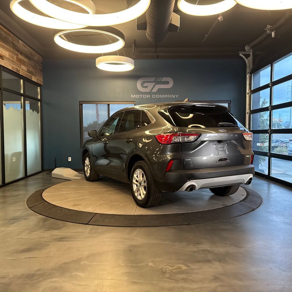 Used 2020 Ford Escape SE AWD/4WD image 5