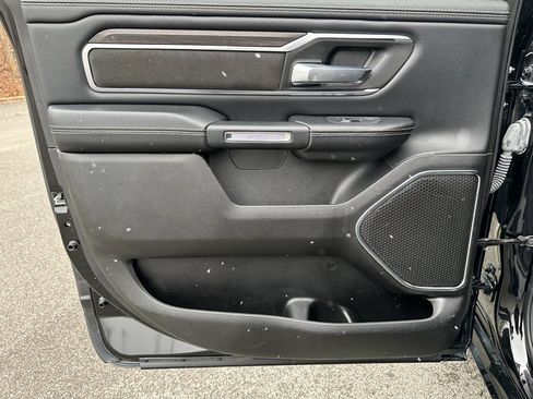 Used 2025 RAM 1500 Laramie image 25