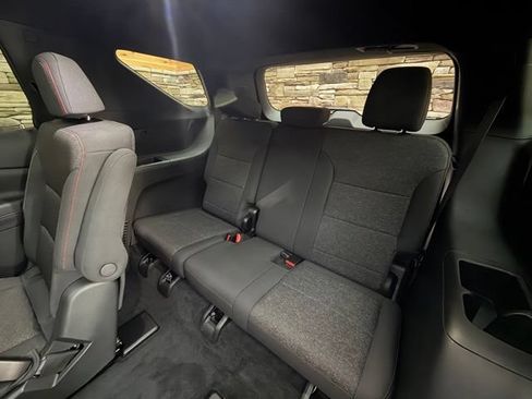 Used 2024 Chevrolet Traverse Z71 AWD/4WD image 36