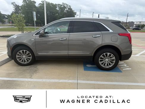 Used 2017 Cadillac XT5 Luxury w/ Driver Awareness Package AWD/4WD image 1