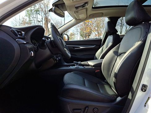 Used 2022 INFINITI QX50 Luxe image 13