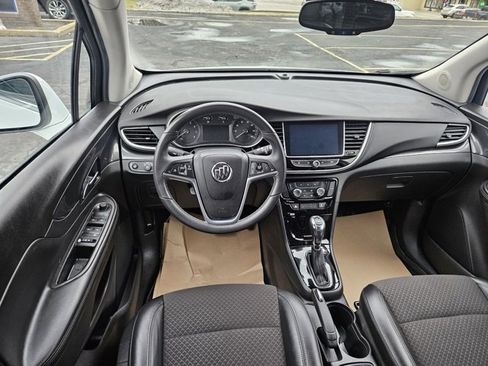 Used 2021 Buick Encore Preferred image 17