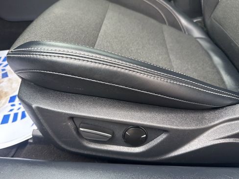 Used 2024 Ford Mustang Coupe image 12