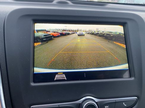 Used 2019 Chevrolet Equinox LT w/ Driver Convenience Package image 34