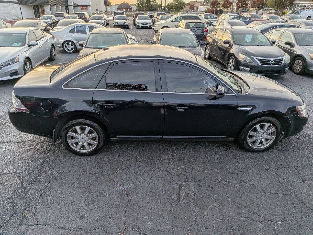 Used 2009 Ford Taurus SEL AWD/4WD image 11