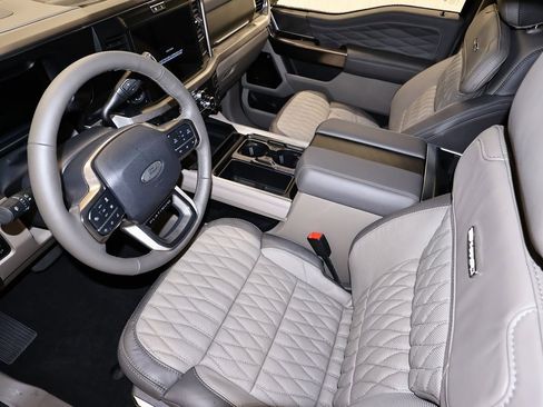 New 2026 Ford F350 Platinum w/ Platinum Plus Package image 28