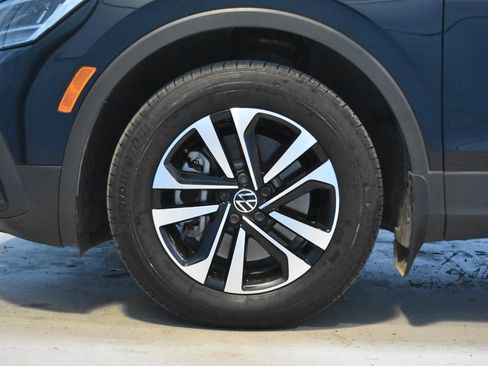 Used 2024 Volkswagen Tiguan S image 23