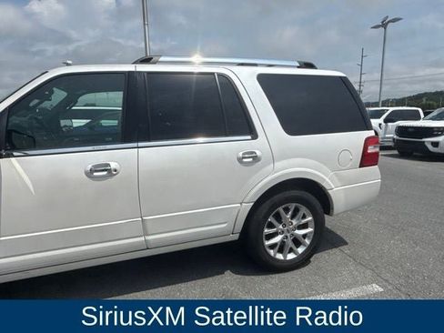 Used 2017 Ford Expedition Limited w/ Equipment Group 301A AWD/4WD image 11