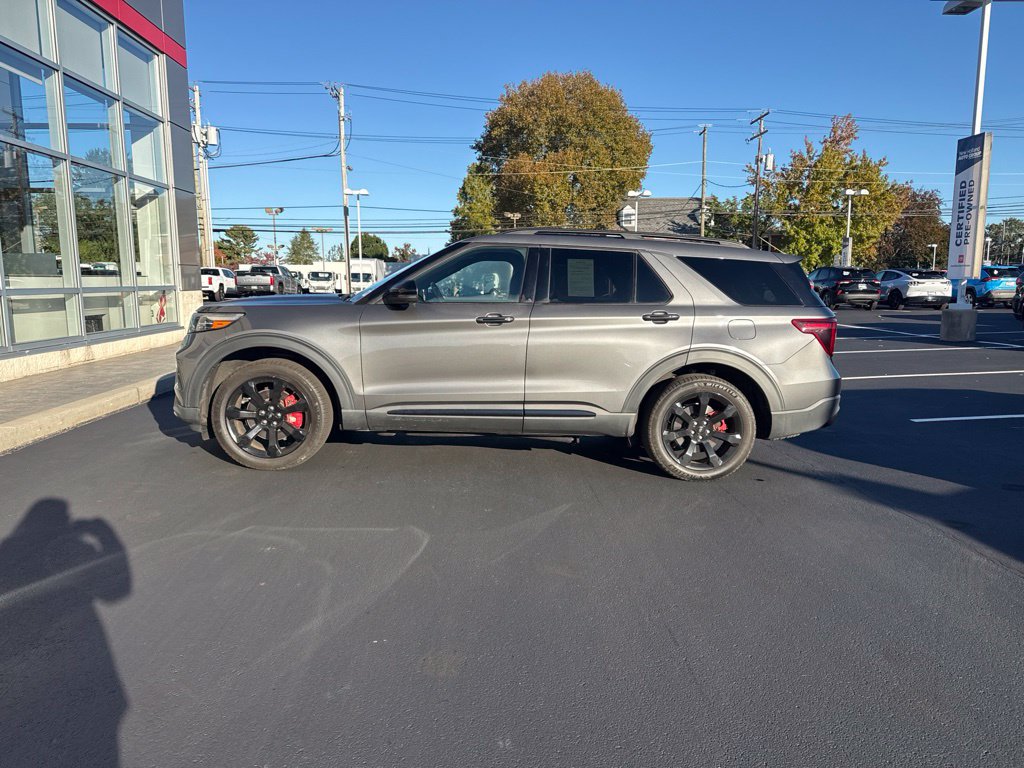 Used 2021 Ford Explorer ST w/ Equipment Group 401A AWD/4WD image 2