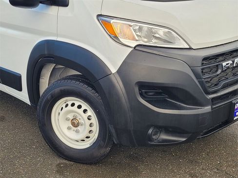 Used 2025 RAM ProMaster 2500 w/ Storage Group image 9