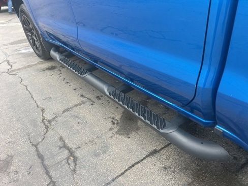 Used 2023 Chevrolet Silverado 1500 Custom image 9