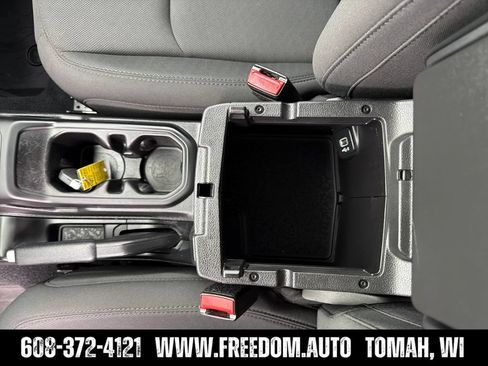 Used 2022 Jeep Wrangler Sport AWD/4WD image 24