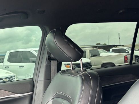 Used 2024 Jeep Grand Cherokee L Limited image 12