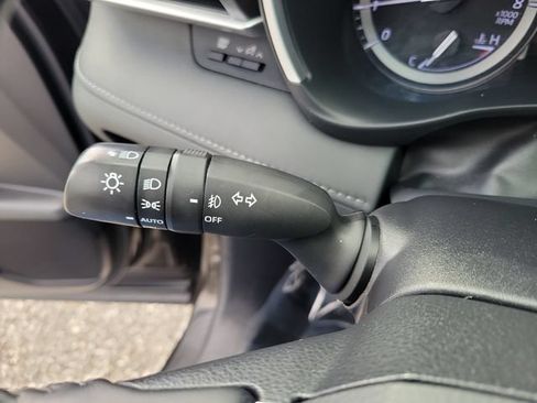 Used 2021 Toyota Highlander XLE FWD image 26