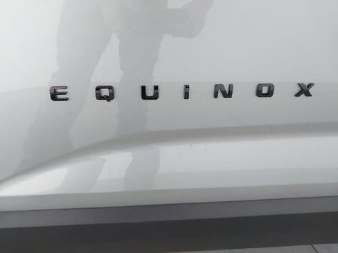 New 2026 Chevrolet Equinox LT w/ Convenience Package II FWD image 32